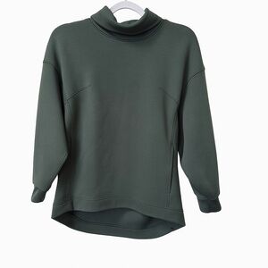 lululemon Forest Green Pullover with kangaroo zipper pockets 
LIKE NEW